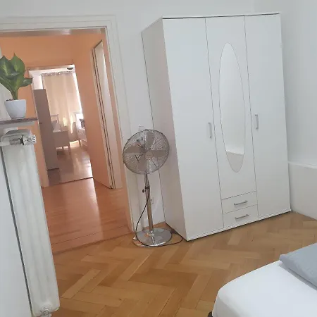 Apartment-Mit-2-Schlafzimmern Munich